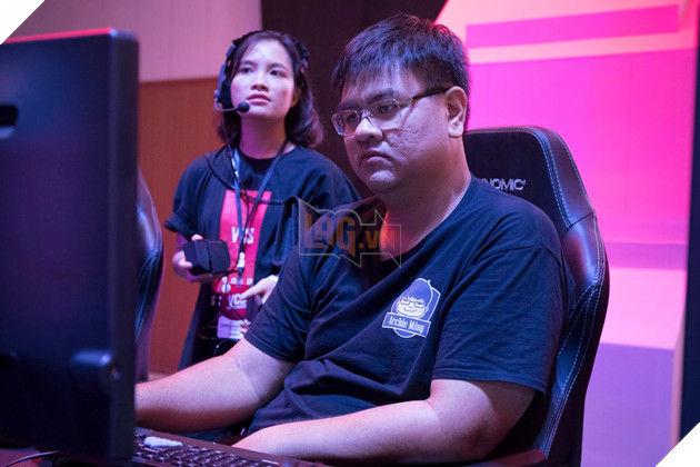 Hé lộ loạt ảnh siêu bựa của Thầy giáo Ba khi đối đầu Cụ Tổ Warzone  14