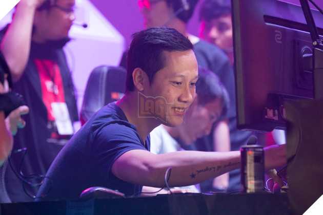 Hé lộ loạt ảnh siêu bựa của Thầy giáo Ba khi đối đầu Cụ Tổ Warzone  4