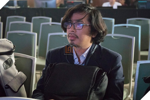 Hé lộ loạt ảnh siêu bựa của Thầy giáo Ba khi đối đầu Cụ Tổ Warzone  13