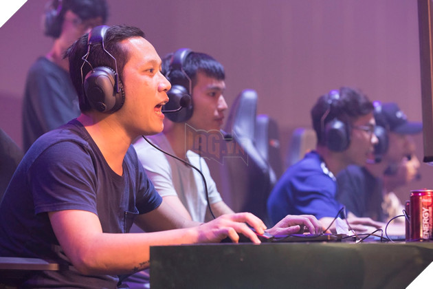 Hé lộ loạt ảnh siêu bựa của Thầy giáo Ba khi đối đầu Cụ Tổ Warzone  2