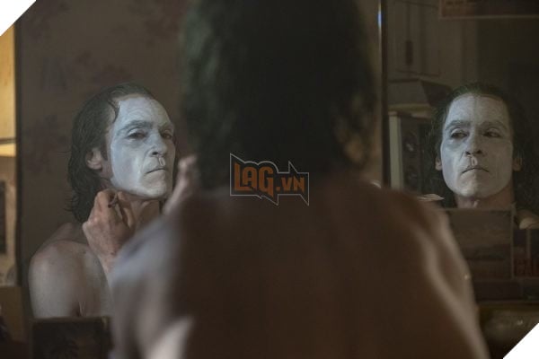 Joker 2019 : 21 bức ảnh hé lộ thế giới điên loạn từ một Arthur Fleck đến gã khủng bố nguy hiểm Joker 11