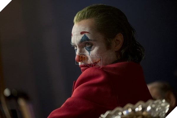 Joker 2019 : 21 bức ảnh hé lộ thế giới điên loạn từ một Arthur Fleck đến gã khủng bố nguy hiểm Joker 14