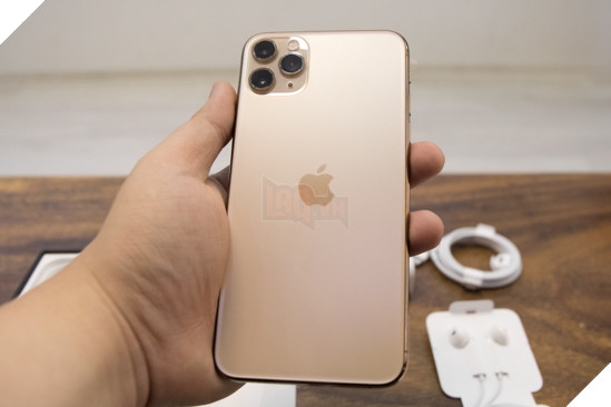 Cận cảnh iPhone 11 Pro Max đầu tiên tại Việt Nam với mức giá không tưởng 20