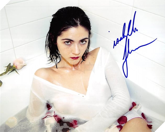 Ngắm nhìn vẻ đẹp siêu thực của những mỹ nhân kinh dị nổi tiếng nhất thế giới 12