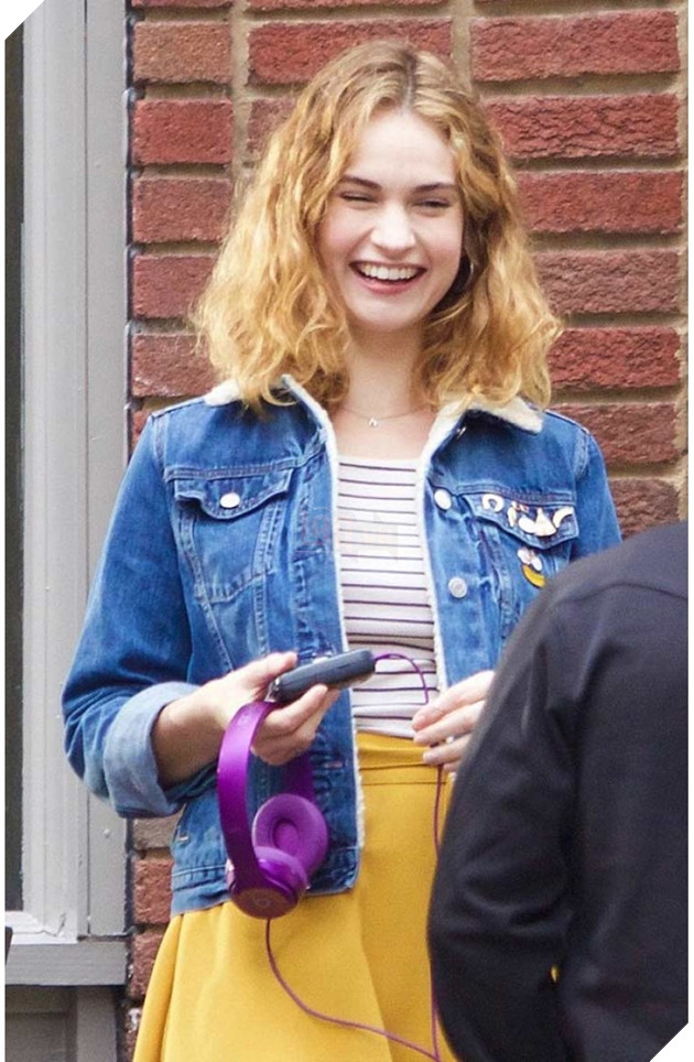 Nhìn lại những màn lột xác đầy ấn tượng của Lọ lem màn ảnh Lily James 8