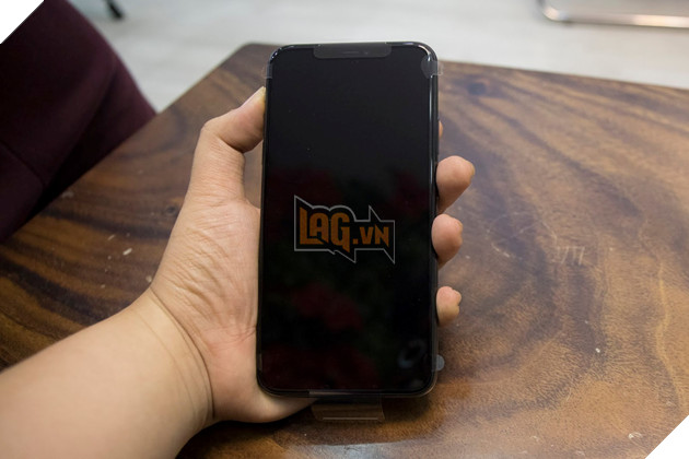Trên tay nhanh siêu phẩm iPhone 11 Pro Max màu xanh Midnight đặc biệt có mặt đầu tiên tại Việt Nam 13