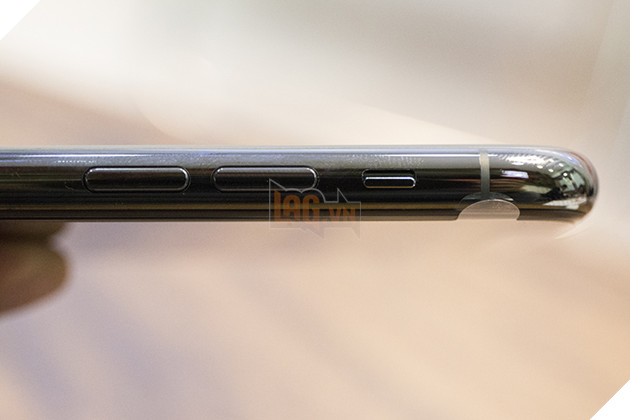 Trên tay nhanh siêu phẩm iPhone 11 Pro Max màu xanh Midnight đặc biệt có mặt đầu tiên tại Việt Nam 11