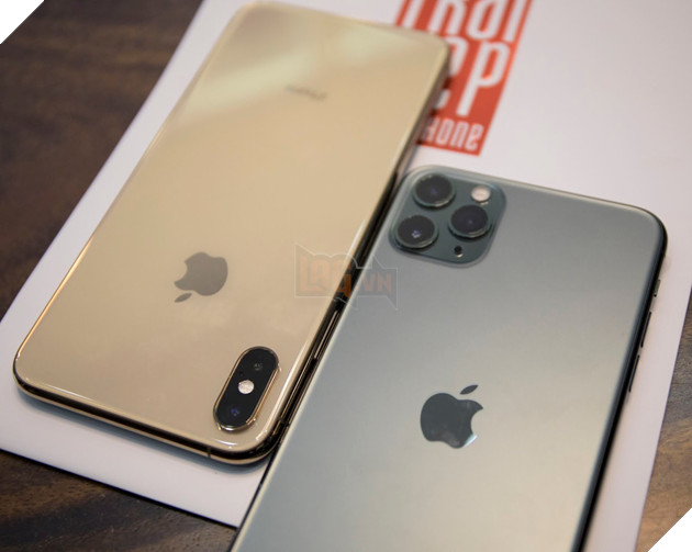 Trên tay nhanh siêu phẩm iPhone 11 Pro Max màu xanh Midnight đặc biệt có mặt đầu tiên tại Việt Nam 10