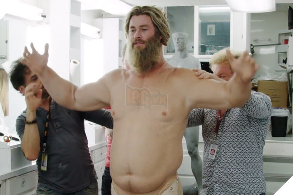 Top 12 điều thú vị trong bản digital của Avengers: Endgame, Tony từng cạo đầu của Rocket Racoon 5