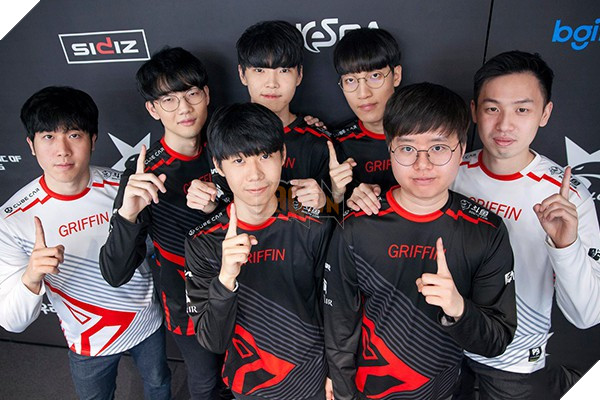 LMHT: Invictus Gaming âm thầm sa thải HLV trưởng của mình trước thềm CKTG 2019