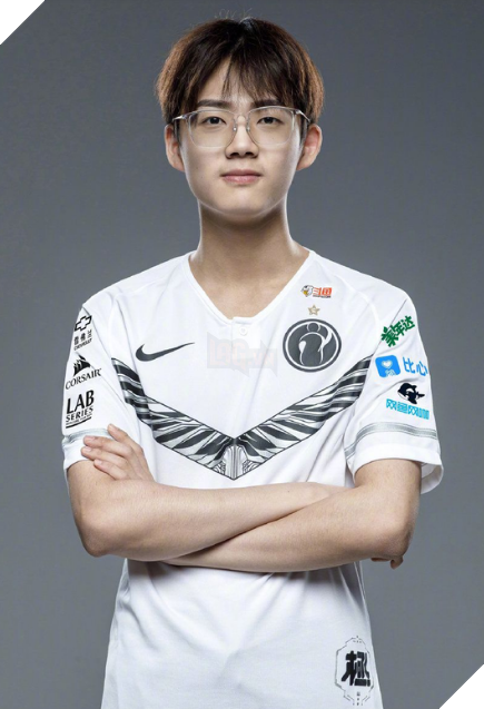 LMHT: Invictus Gaming âm thầm sa thải HLV trưởng của mình trước thềm CKTG 2019 4