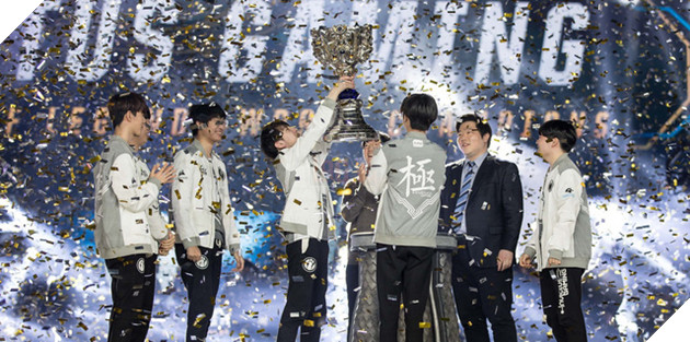 LMHT: Invictus Gaming âm thầm sa thải HLV trưởng của mình trước thềm CKTG 2019 5