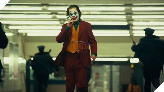 Review Joker - Tiếng cười cay đắng nơi tận cùng xã hội 9
