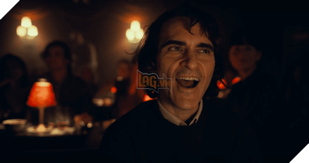 Review Joker - Tiếng cười cay đắng nơi tận cùng xã hội 4