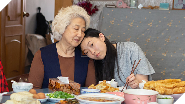 Lời từ biệt: Bản giao hưởng gia đình Á Đông đầy màu sắc