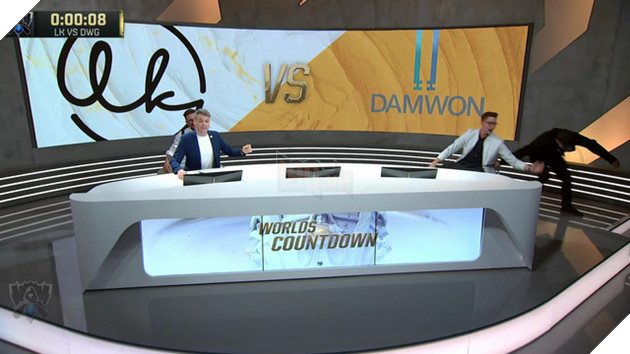 LMHT: Bình luận viên của Riot Games miệt thị Lowkey Esports và cái kết siêu đắng