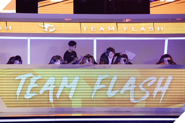 Đối đầu ITD, HLV Harvin: Team Flash đã chuẩn bị rất nhiều, nhưng là cho trận chung kết, chứ không phải cho trận bán kết này  2