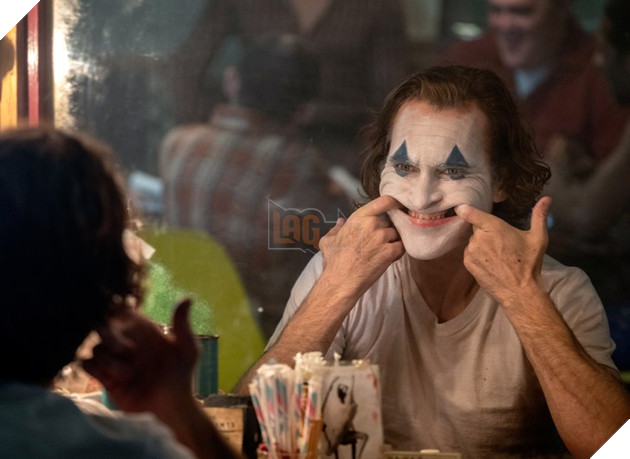 Joker không có đối thủ, tiếp tục thống trị doanh thu phòng vé Việt