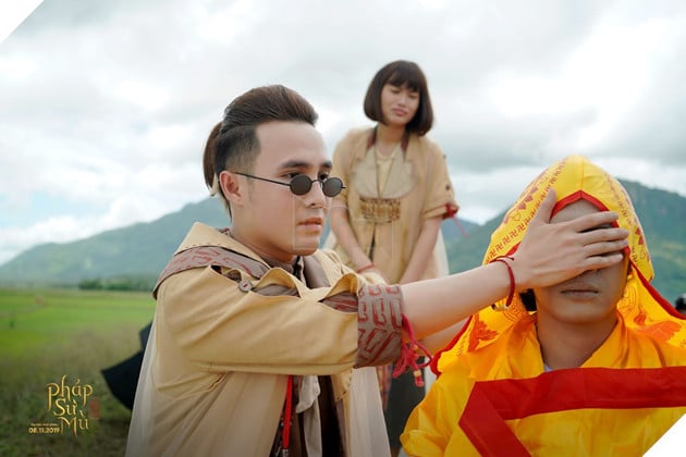 Pháp sư mù: Ai chết giơ tay và thế giới tâm linh kì ảo trên màn ảnh 5