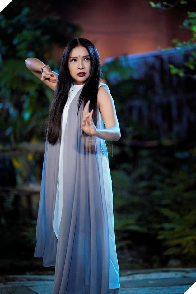 Pháp sư mù: Ai chết giơ tay và thế giới tâm linh kì ảo trên màn ảnh 2