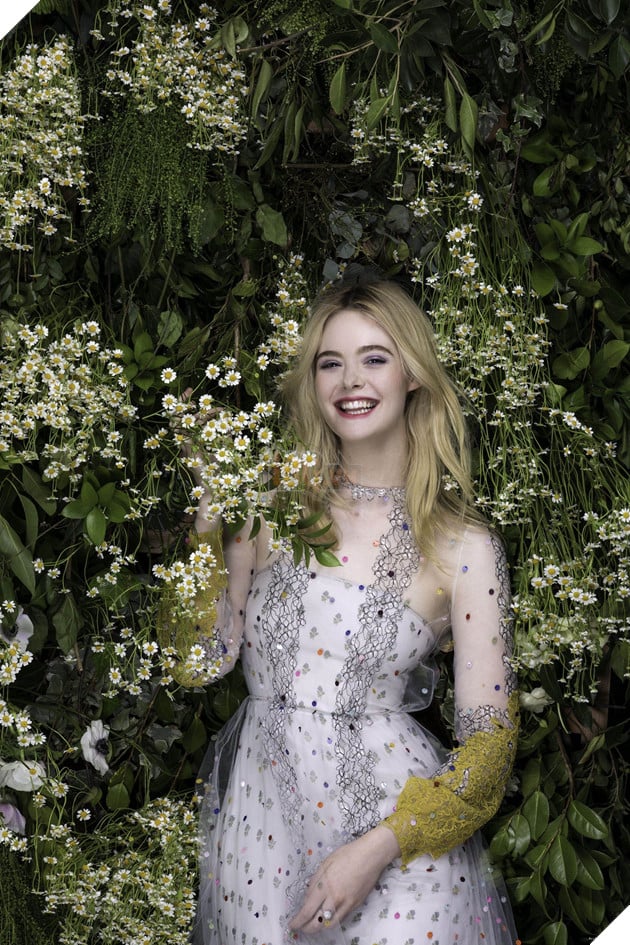 Maleficent 2: Cận cảnh nhan sắc của nàng công chúa ngủ trong rừng Elle Fanning 5