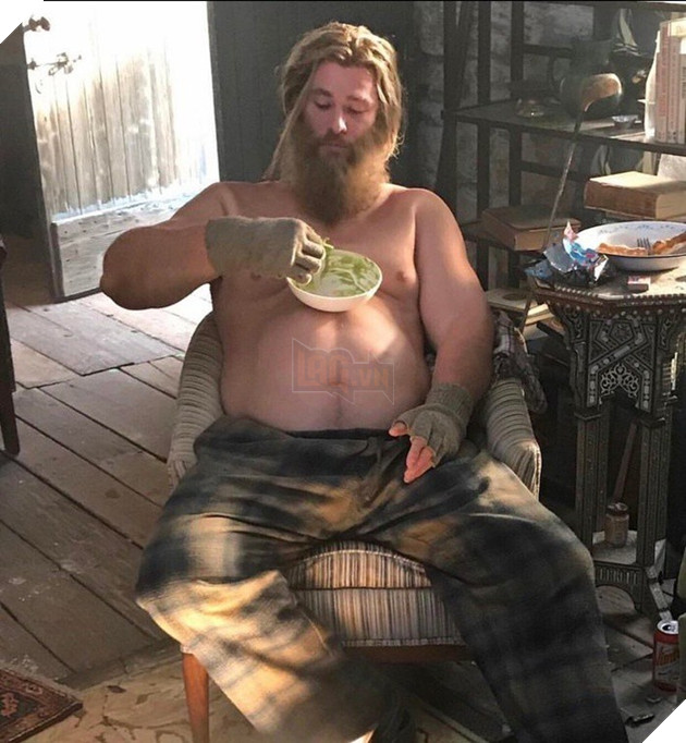 Nội bộ Marvel tranh cãi nảy lửa về tạo hình của Thor trong Thor: Love and Thunder 2