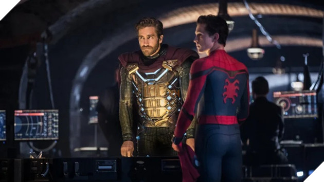 Spider-Man: Far From Home: Đoạn clip mới về Mysterio ở cuối phim tiết lộ thêm nhiều bí mật bất ngờ