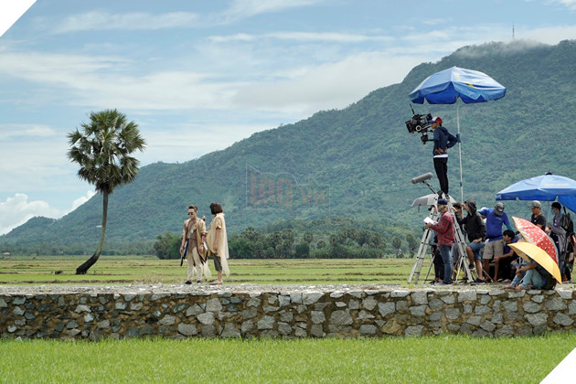 Ra rạp thời phim Việt chông chênh, showbiz trông chờ điều gì ở Pháp sư mù của Huỳnh Lập? 3