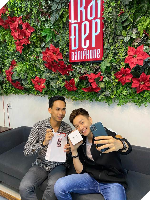  HOT Lộ diện chủ nhân của chiếc AirPods Pro đầu tiên vừa cập bến Việt Nam 2