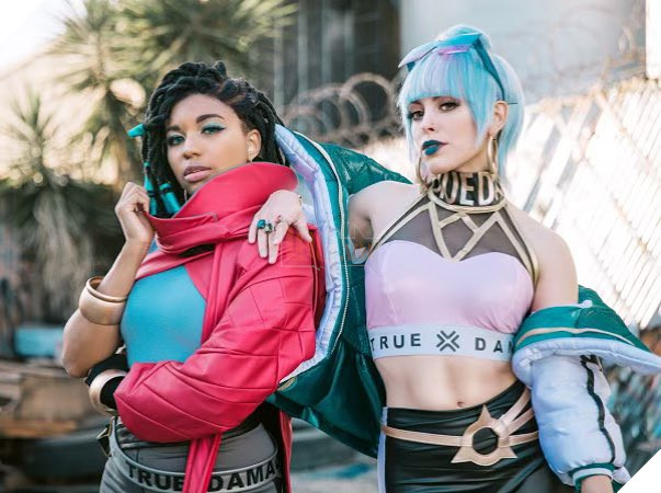 LMHT: Không thể rời mắt với bộ cosplay True Damage cực chuẩn của người hâm mộ 8