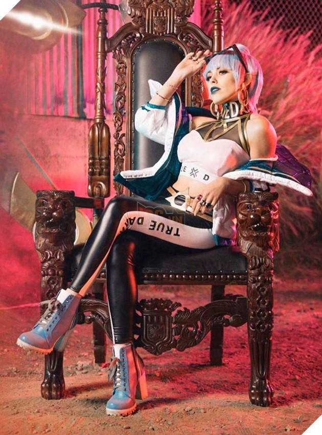 LMHT: Không thể rời mắt với bộ cosplay True Damage cực chuẩn của người hâm mộ 9