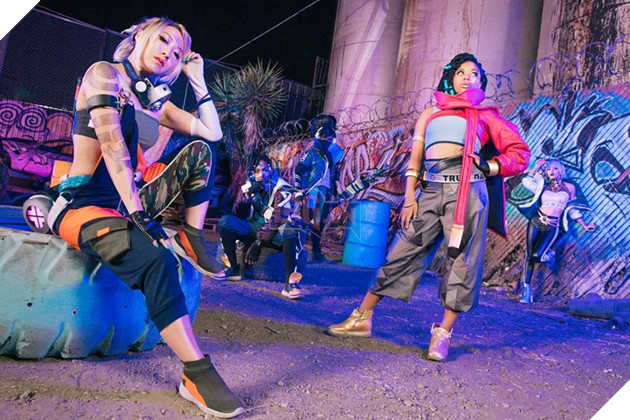 LMHT: Không thể rời mắt với bộ cosplay True Damage cực chuẩn của người hâm mộ 5