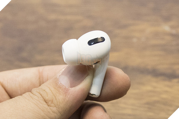 Trên tay nhanh tai nghe AirPods Pro có mặt đầu tiên tại Việt Nam có mức giá hơn 7 triệu đồng 5