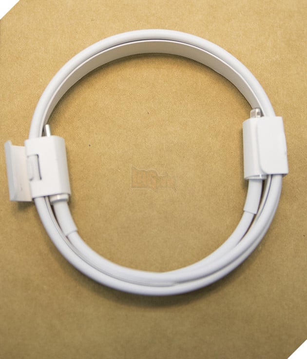 Trên tay nhanh tai nghe AirPods Pro có mặt đầu tiên tại Việt Nam có mức giá hơn 7 triệu đồng 6