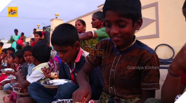  Sư phụ của Bà Tân, một ông cụ chuyên làm món ăn siêu to đột ngột qua đời khiến cộng đồng mạng không khỏi xót xa 4