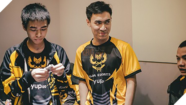 LMHT: Đăng status bênh vực Tinikun, Levi bị chất vấn về vai trò của người đội trưởng 4