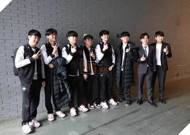 LMHT: Nội tại Pelu Hoàng Luân quá mạnh - Faker và đồng đội bất lực quy hàng trước G2 Esports - Ảnh 2.