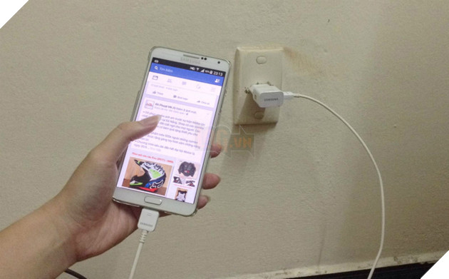 Những lý do khiến tốc độ sạc pin trên smartphone bị giảm 5