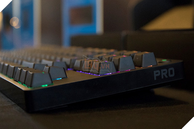 Bàn phím cơ Logitech G PRO X với khả năng thay Switch một cách dễ dàng 10