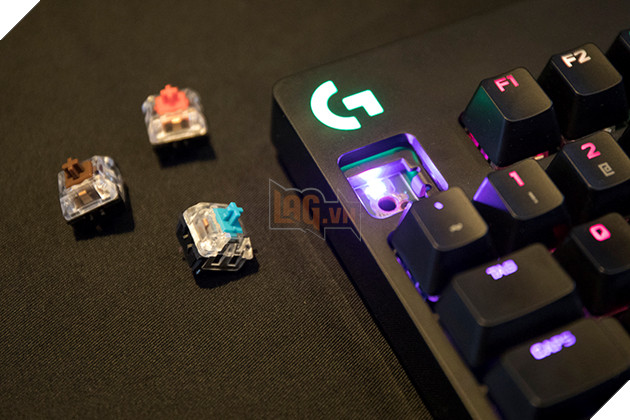 Bàn phím cơ Logitech G PRO X với khả năng thay Switch một cách dễ dàng 4