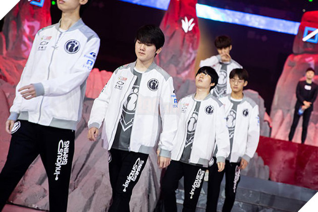 LMHT: Ông chủ Vương Tư Thông bất ngờ bị tòa án triệu tập, Invictus Gaming có nguy cơ bị ngừng hoạt động - Ảnh 3.