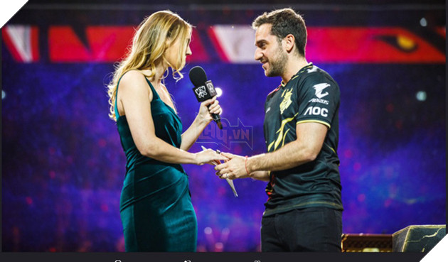 LMHT - Khoảnh khắc đau lòng: Nữ thần Sjokz bật khóc một mình nơi hậu trường vì thất bại của G2 Esports - Ảnh 1.