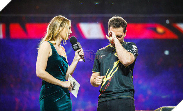 LMHT - Khoảnh khắc đau lòng: Nữ thần Sjokz bật khóc một mình nơi hậu trường vì thất bại của G2 Esports - Ảnh 4.