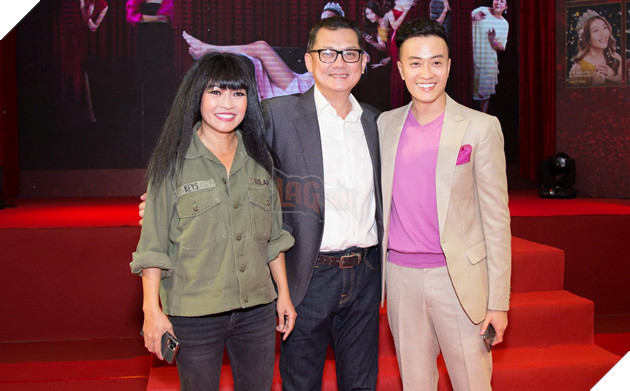 Cặp đôi Bỗng dưng muốn khóc tái ngộ, dàn người đẹp hút hồn sải bước trên thảm đỏ ra mắt phim Hoa hậu giang hồ 6