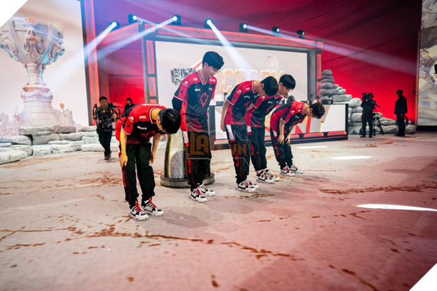 LMHT: Giám đốc của Griffin từ chức, đội tuyển này chuẩn bị thay máu cực mạnh 3