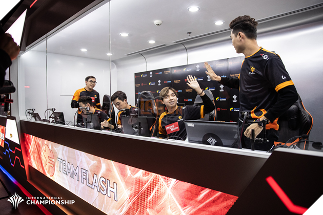 Bán kết AIC 2019 - nội chiến HTVC - IGP Gaming và Team Flash 2