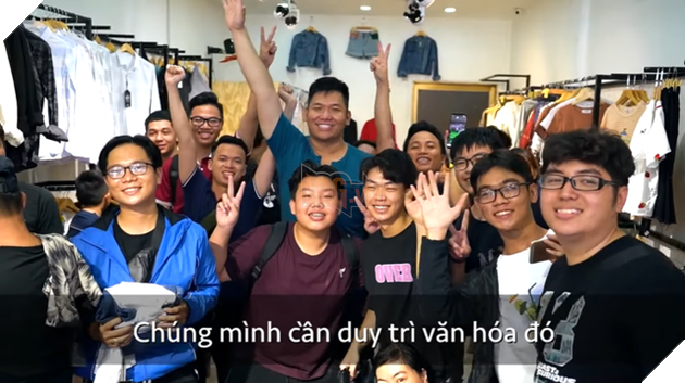 Mua cả cửa hàng quần áo tặng người Việt, Pewpew và Nas Daily nhận cơn mưa chỉ trích: Dàn dựng kịch bản, sai ý nghĩa... - Ảnh 4.