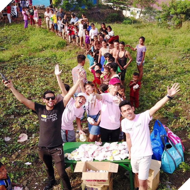 Nas Daily - travel blogger khiến Khoai Lang Thang cảm thấy bị thiếu tôn trọng: Từng học Harvard, bỏ việc lương 3 tỷ để đi du lịch khắp nơi - Ảnh 4.