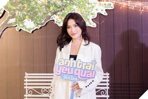 Ngô Thanh Vân, Ngọc Trinh, Sam, Diệu Nhi cùng dàn sao Việt tề tựu đông đủ trong họp báo ra mắt phim Anh trai yêu quái  17