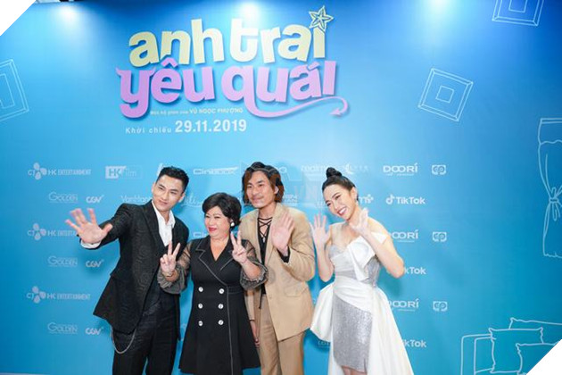 Ngô Thanh Vân, Ngọc Trinh, Sam, Diệu Nhi cùng dàn sao Việt tề tựu đông đủ trong họp báo ra mắt phim Anh trai yêu quái 